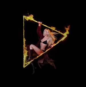 Ava Max - Don't Click Play